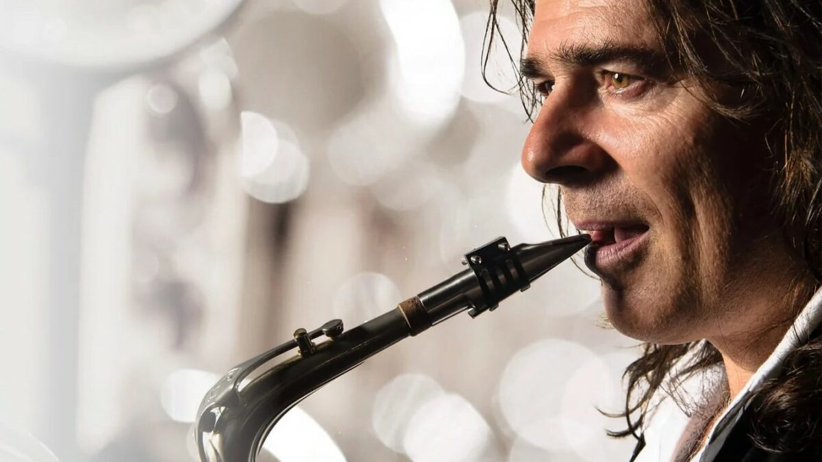 Christmas Show mit Andrew Young und Roy Meeks am 16. Dezember live in