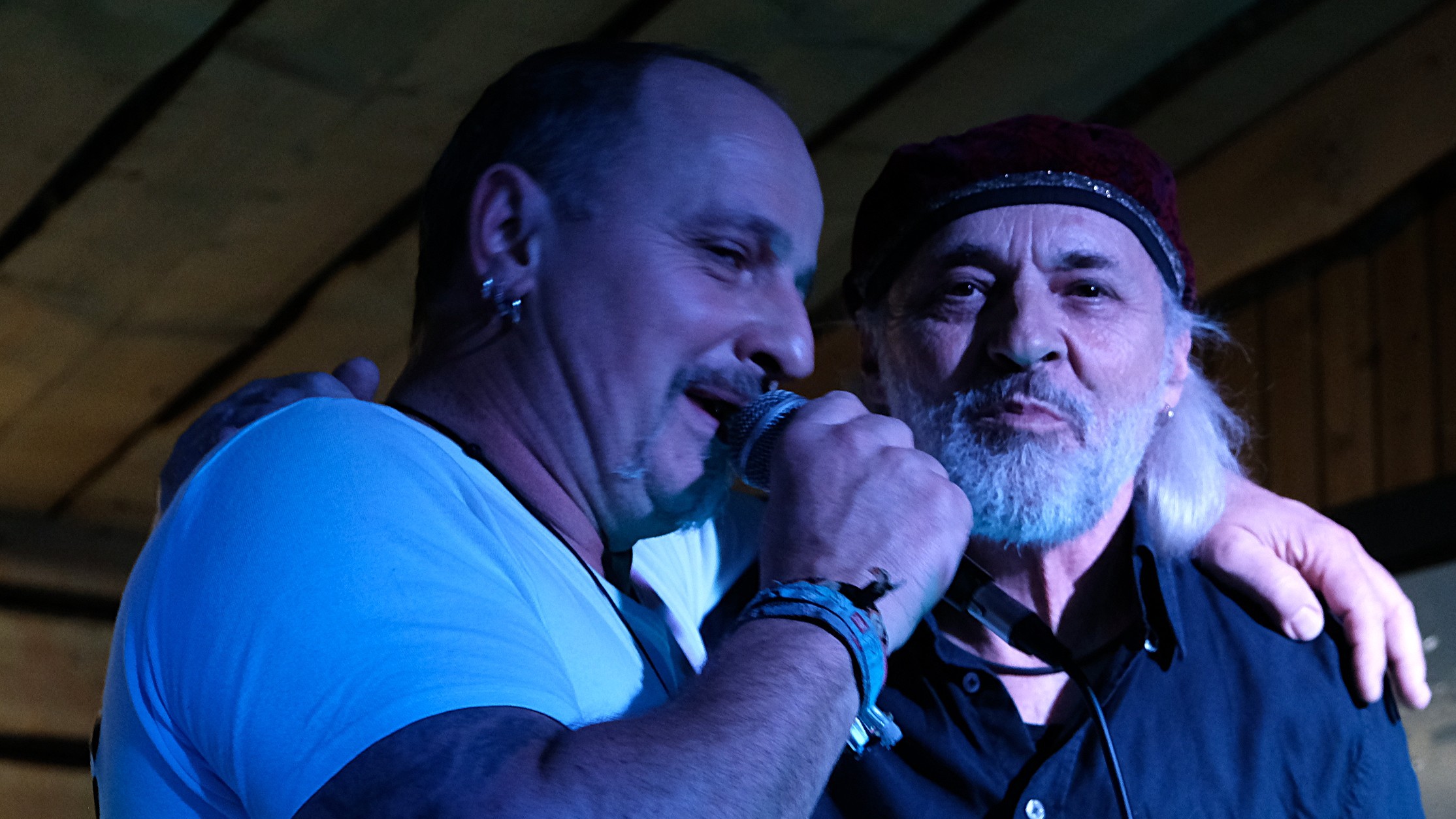 Das ‚Satschent Pepperl Trio‘, ‚Kush’y Man‘ und ‚Toffi da Hofmann‘ begeisterten das Publikum im Soft Stadl in Puchberg