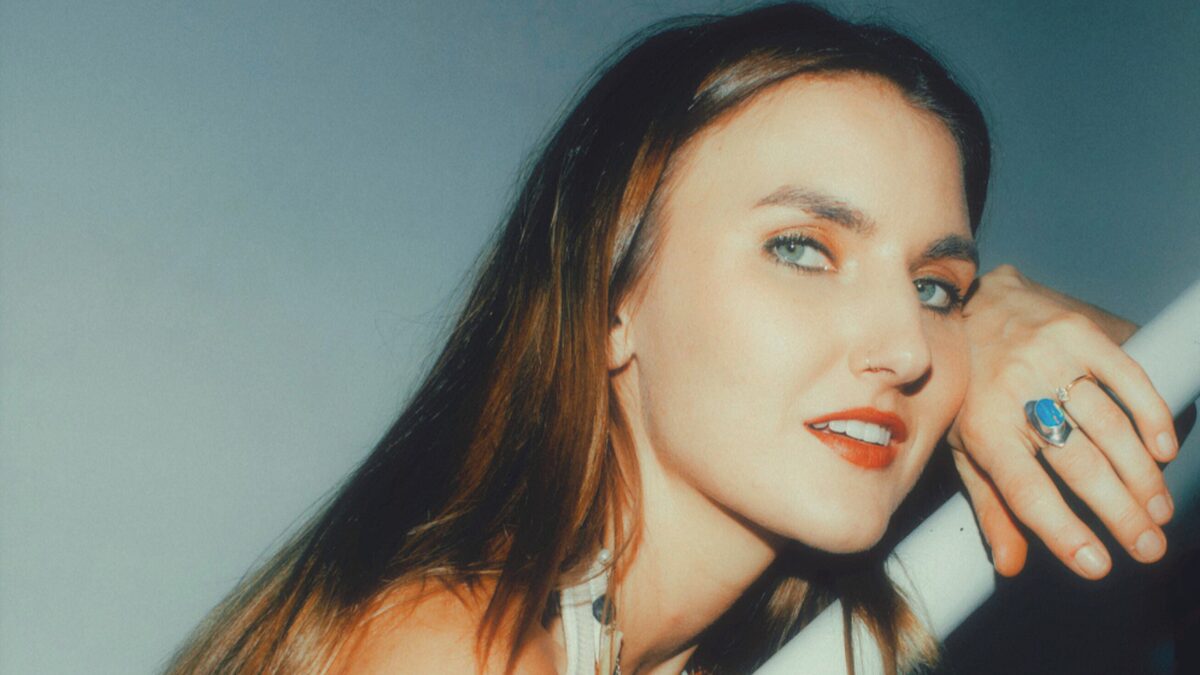 Die-kanadische-Singer-Songwriterin-Anna-Katarina-landete-am-vergangenen-Freitag-mit-ihrem-neuen-Album-While-I-Was-Dreaming-auf-der-Scheibenwelt
