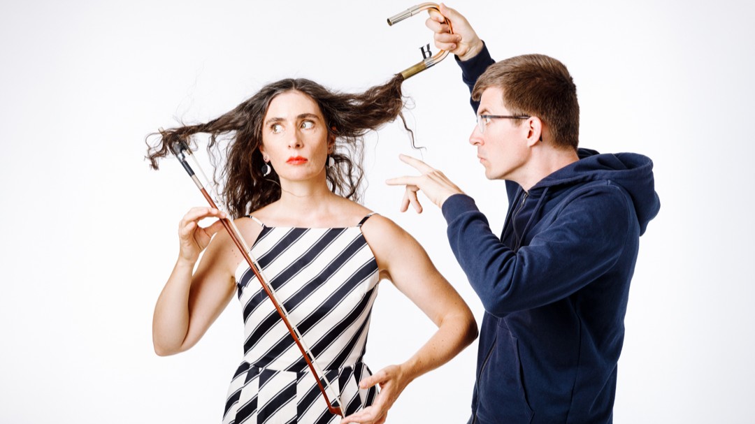 Sinfonia-De-Carnaval-landeten-mit-ihrem-neuen-Album-Human-Faces-auf-der-Scheibenwelt