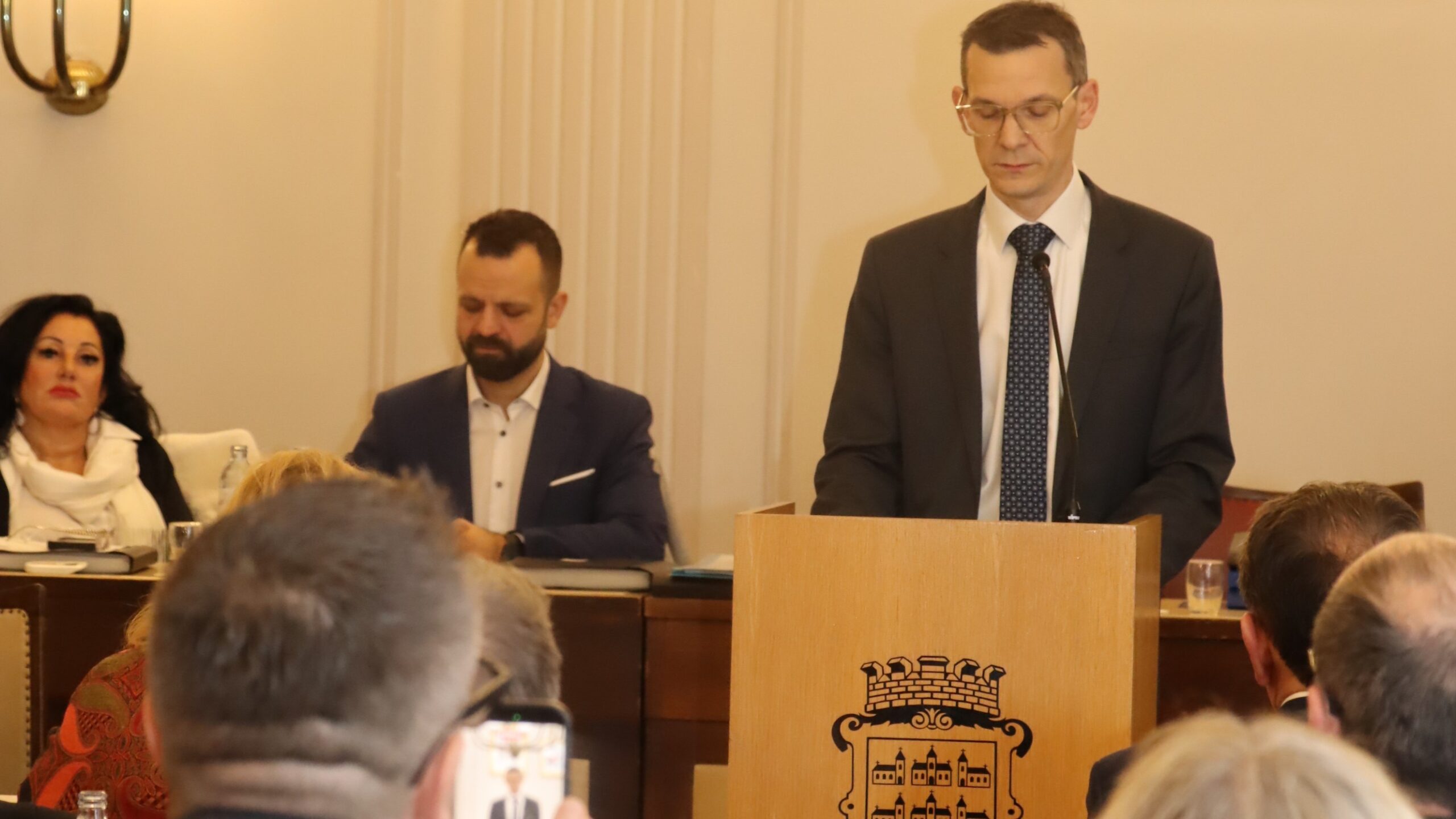 Neunkirchen hat einen neuen Bürgermeister –  Peter Teix wurde heute mit 20:1 Stimmen gewählt