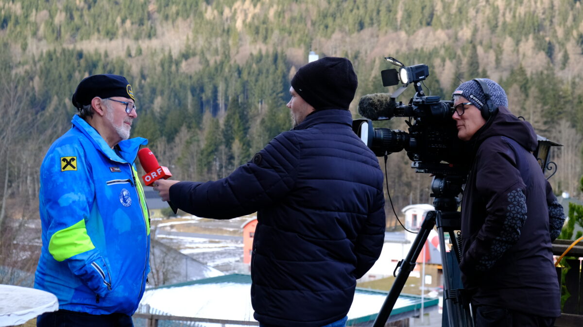 30-Jahre-Damen-Skiweltcup-am-Semmering-mit-Riesenslalom-Nachtslalom-Promi-Ski-Challenge-und-Startnummernauslosung