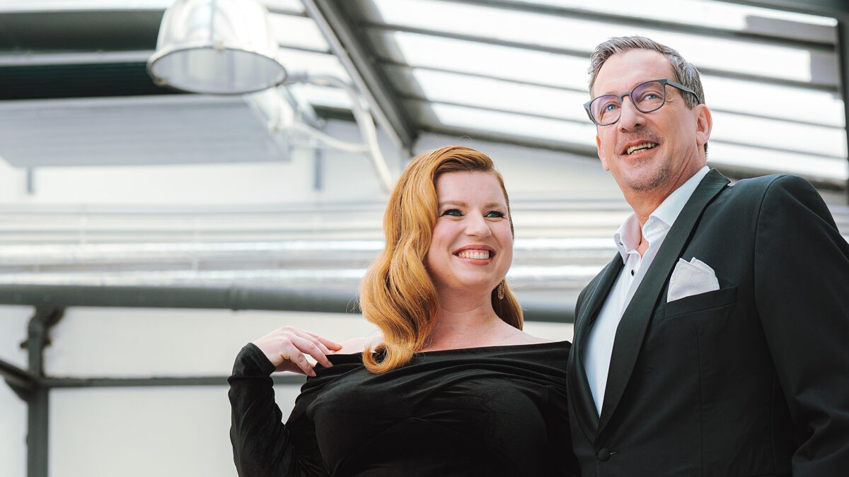 Simone-Kopmajer-und-Viktor-Gernot-landeten-mit-ihrem-ersten-gemeinsamen-Album-You-Wonderful-You-auf-der-Scheibenwelt