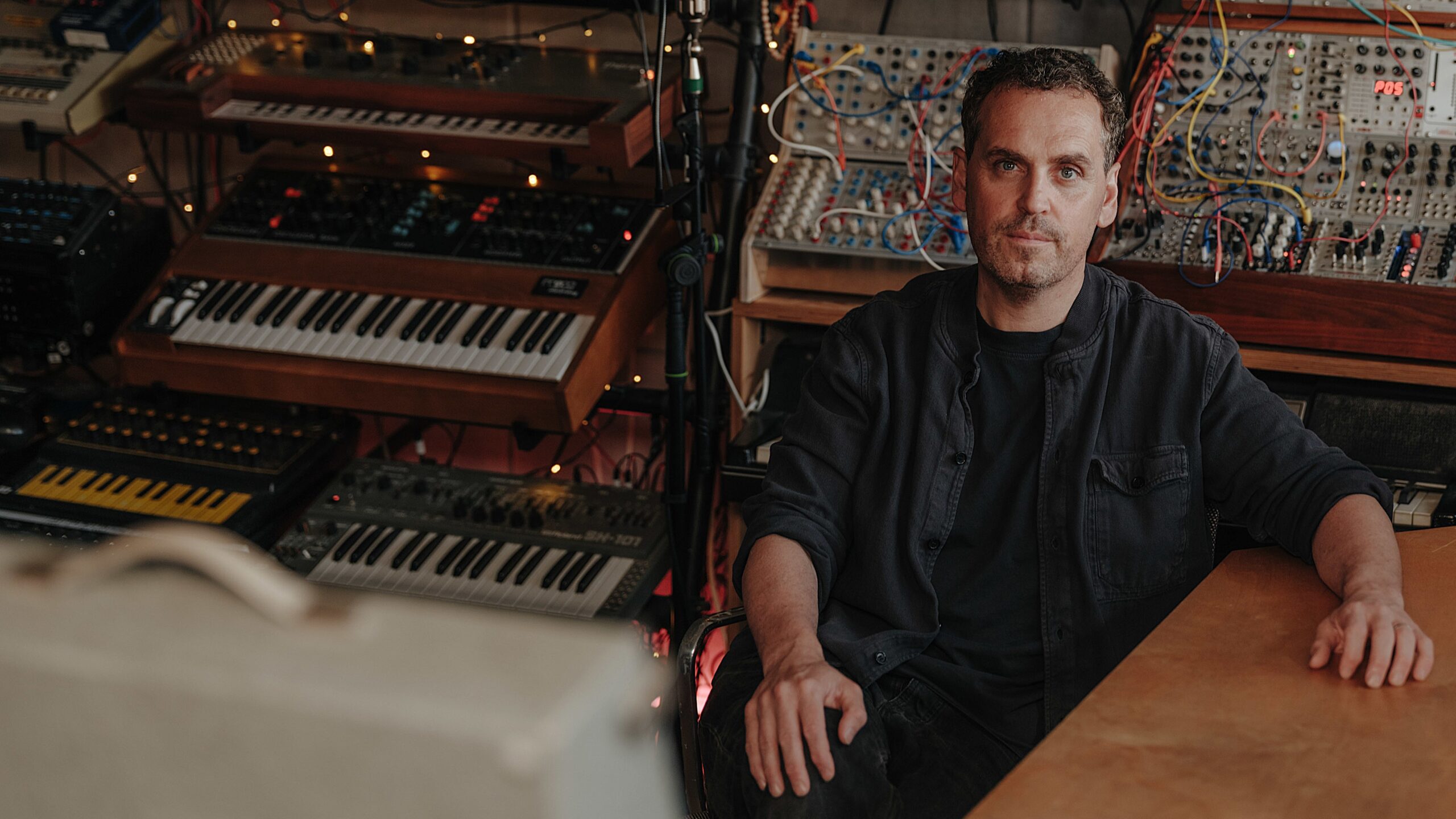 DER SCHWARZATALER TiPP VON DER SCHEiBENWELT :: ‚Lost In Another World‘ von James Ellis Ford – das Album aus dem Krankenhaus